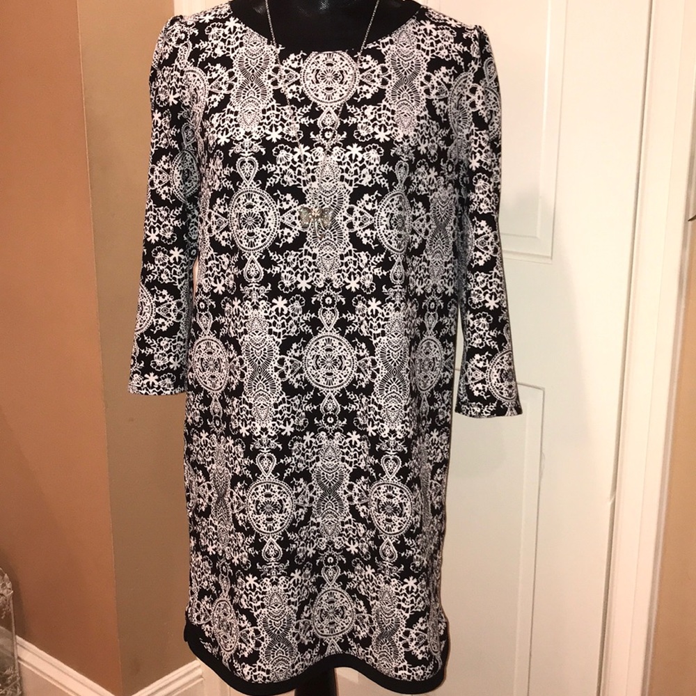 ⭐️ Versatile Dress ⭐️ - Picture 2 of 4